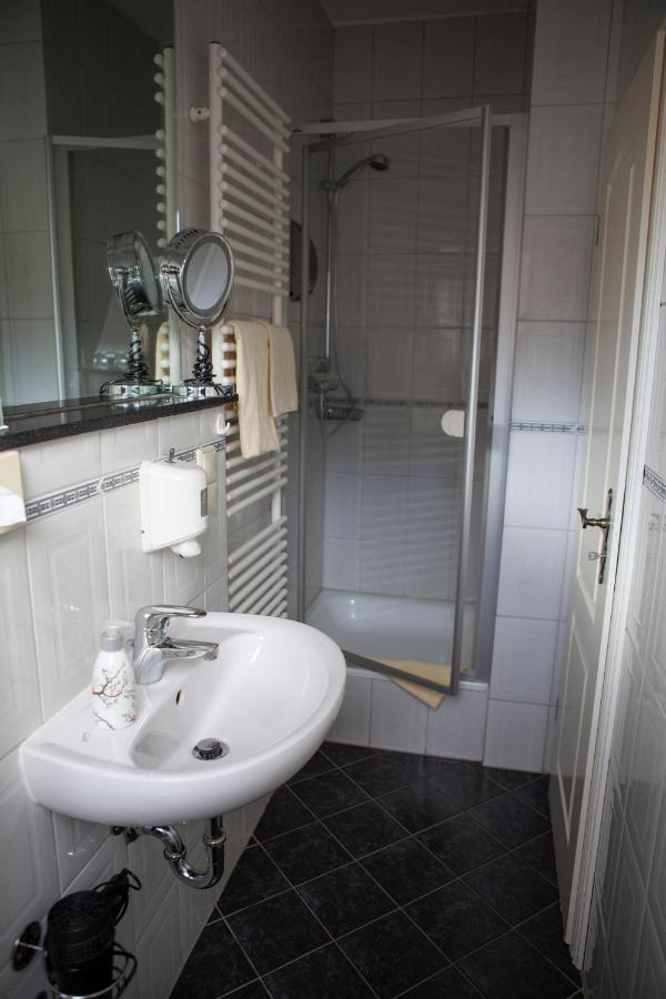 Hotel Am Elisabethufer 积发 外观 照片