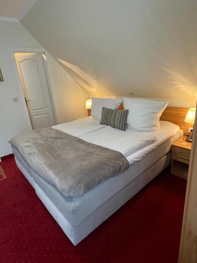 Hotel Am Elisabethufer 积发 外观 照片