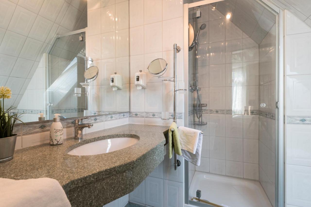 Hotel Am Elisabethufer 积发 外观 照片